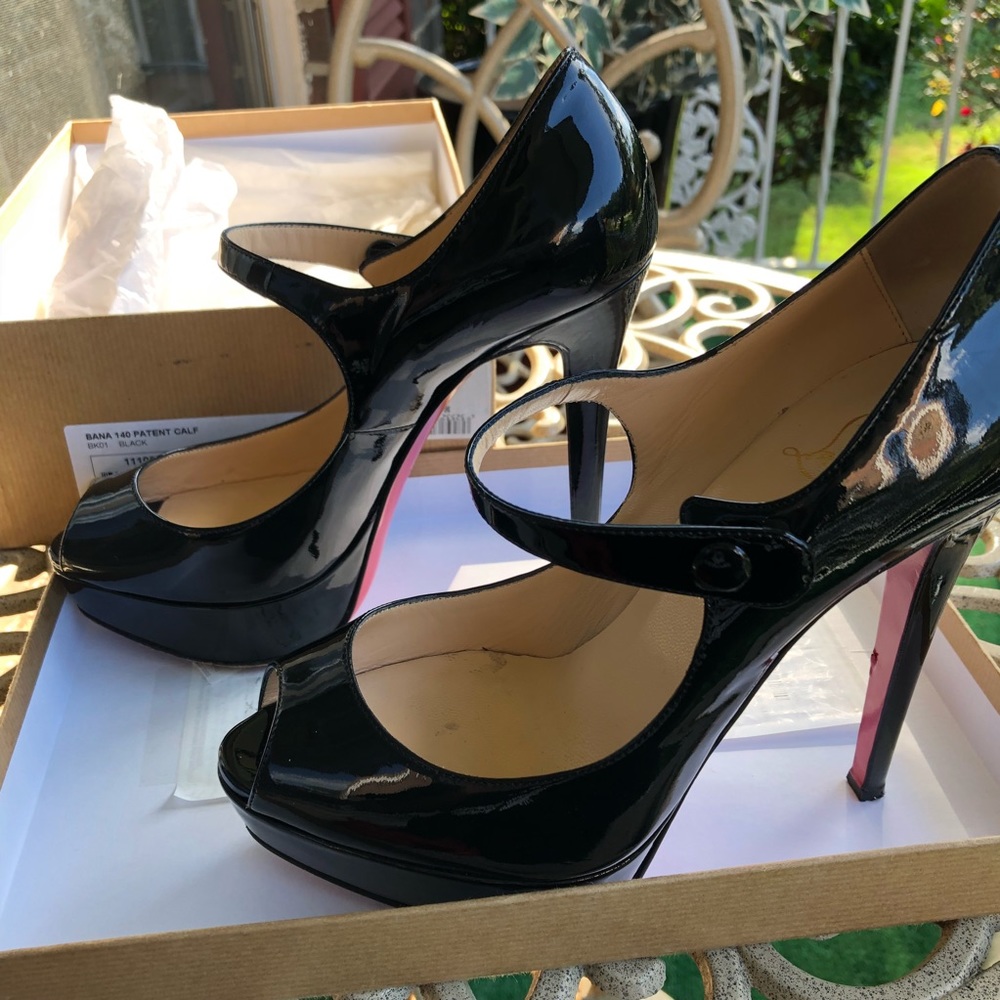 Christian Louboutin Bana pump- Dustbag & box incl